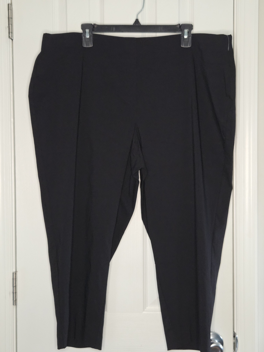 Style & Co Black Pull-On Capri Pants